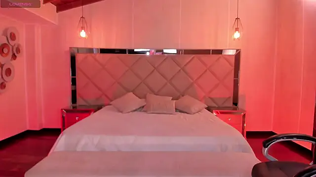 Snapshot of CelestePalmer_ chatting on November 18, 2025, 11:24 am CelestePalmer online show from November 18, 2025, 11:24 am