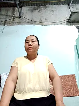 Queen 18200 online show from March 22, 2026, 9:38 pm