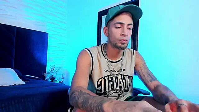DrakeNeumann online show from July 5, 2026, 3:44 am