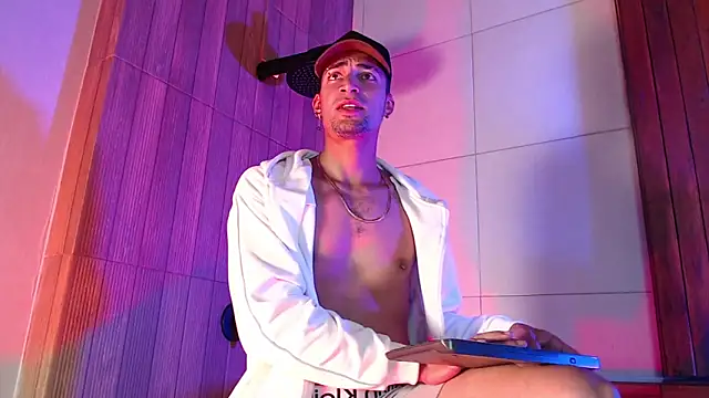 DrakeNeumann online show from October 24, 2025, 4:00 am