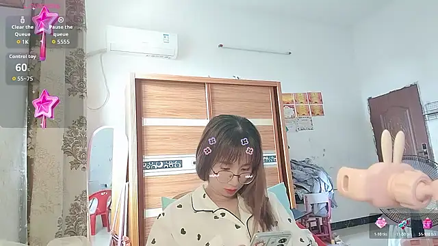 Lili 666 online show from June 3, 2026, 2:45 am