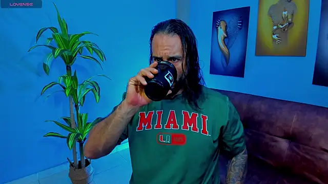 mr maik online show from November 11, 2025, 9:09 pm