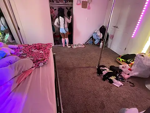 Snapshot of Onlypawzz chatting on February 25, 2026, 3:01 pm Onlypawzz online show from February 25, 2026, 3:01 pm