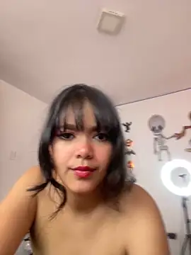 Victoriacarmo online show from October 15, 2025, 6:38 pm