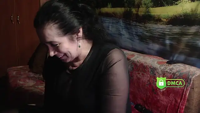 Snapshot of RositaSky chatting on March 6, 2025, 5:35 am RositaSky online show from March 6, 2025, 5:35 am