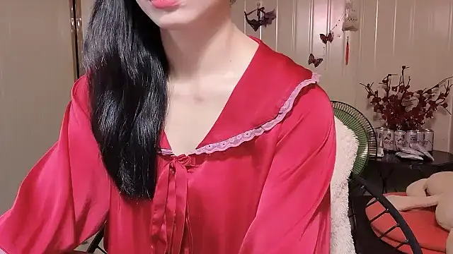 Snapshot of LinhChi_9x chatting on July 10, 2026, 12:43 am LinhChi 9x online show from July 10, 2026, 12:43 am