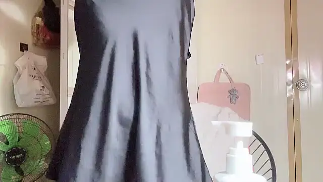 LinhChi 9x online show from March 18, 2026, 1:35 pm