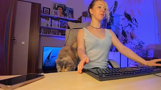 LylithSkye online show from March 28, 2026, 2:51 pm