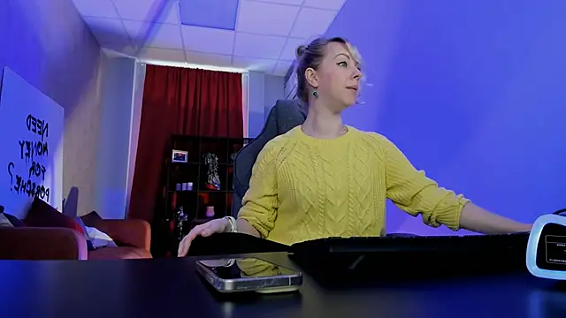 LylithSkye online show from February 4, 2026, 11:38 am