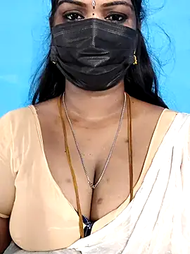 Snapshot of mayaa2u chatting on April 10, 2026, 4:30 am mayaa2u online show from April 10, 2026, 4:30 am