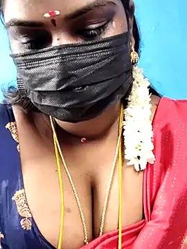 Snapshot of mayaa2u chatting on May 23, 2026, 4:33 am mayaa2u online show from May 23, 2026, 4:33 am
