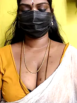 Snapshot of mayaa2u chatting on April 12, 2026, 5:54 am mayaa2u online show from April 12, 2026, 5:54 am
