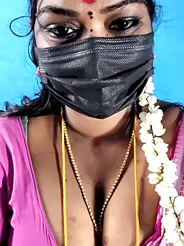 Snapshot of mayaa2u chatting on May 8, 2026, 9:18 pm mayaa2u online show from May 8, 2026, 9:18 pm