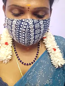 Snapshot of malliga98 chatting on February 25, 2026, 5:35 pm malliga98 online show from February 25, 2026, 5:35 pm