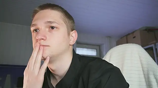 dustyn fox online show from April 5, 2026, 6:31 am