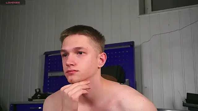 dustyn fox online show from December 4, 2025, 3:11 pm