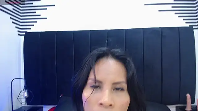 Snapshot of Anthonelaa__ chatting on February 25, 2025, 6:23 pm Anthonelaa online show from February 25, 2025, 6:23 pm