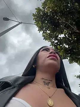 Effy Bonny online show from January 14, 2026, 3:37 pm