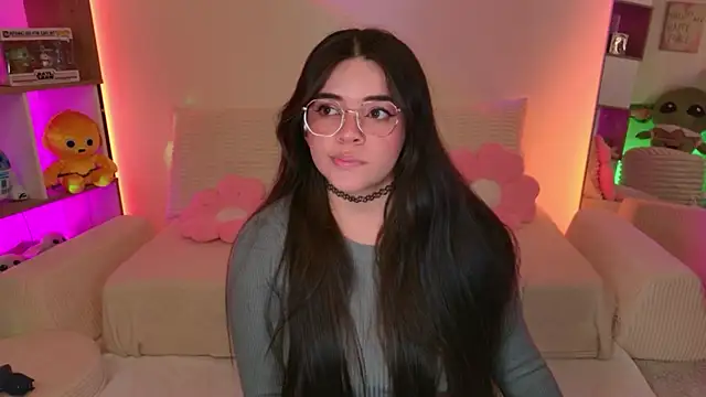 Snapshot of cammiefoalss chatting on November 2, 2025, 6:02 pm cammiefoalss online show from November 2, 2025, 6:02 pm