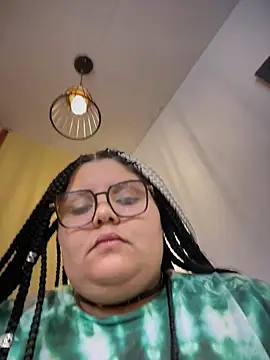  Shara Handal  online show from October 30, 2025, 4:22 am