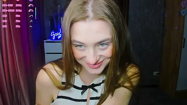 Demure Smile online show from September 26, 2025, 8:10 am