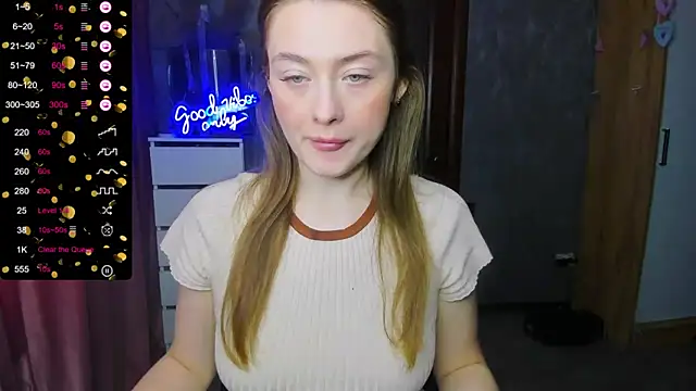 Demure Smile online show from September 25, 2025, 5:13 am