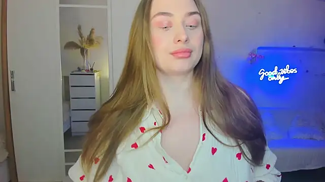 Demure Smile online show from February 11, 2025, 5:07 pm