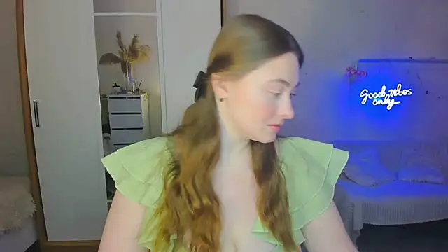 Demure Smile online show from February 8, 2025, 7:04 am