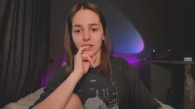 JudyAngil online show from February 11, 2026, 6:13 am