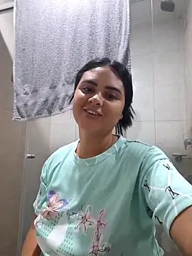 sexy-latin10 online show from November 14, 2025, 10:52 am