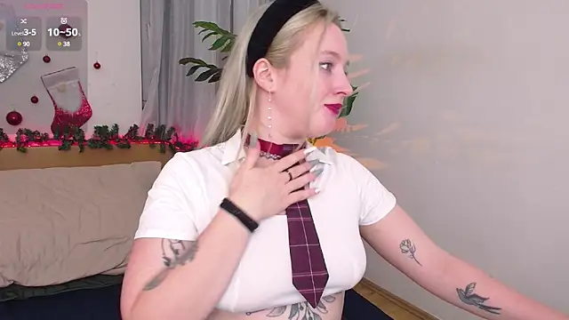 Nicole  Aniston  online show from January 4, 2025, 6:30 pm