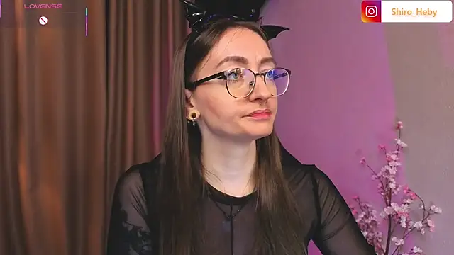 Snapshot of ShiroHeby chatting on November 6, 2025, 12:53 pm ShiroHeby online show from November 6, 2025, 12:53 pm