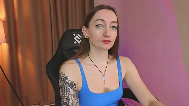 Snapshot of ShiroHeby chatting on December 19, 2025, 1:13 pm ShiroHeby online show from December 19, 2025, 1:13 pm