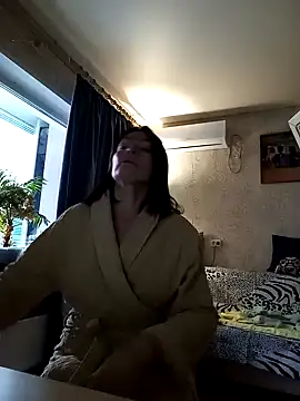 clementine fox online show from January 8, 2025, 2:35 am