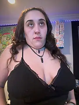 ThicBunz online show from February 16, 2026, 10:29 pm