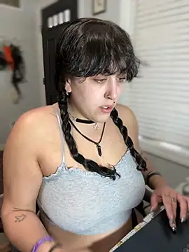 ThicBunz online show from October 23, 2025, 2:49 pm