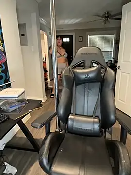 ThicBunz online show from November 14, 2025, 2:54 pm