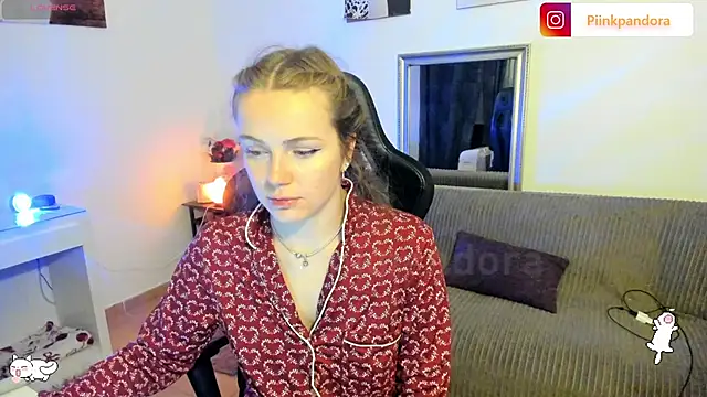 Piinkpandora online show from March 12, 2026, 7:18 pm