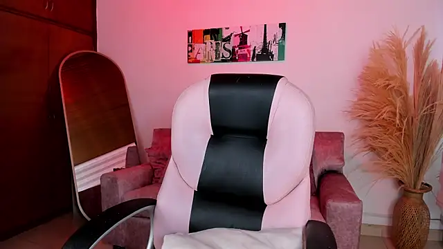 Alheli 16 online show from December 4, 2025, 12:37 pm