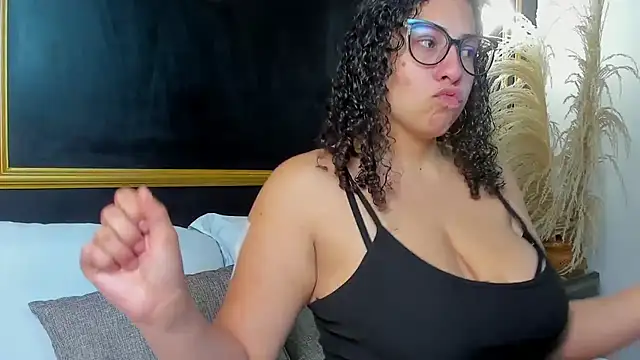 aixa 15 online show from November 1, 2025, 12:32 pm