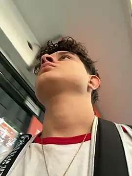 Snapshot of Nathan_Bluee chatting on September 17, 2025, 11:23 am Nathan Bluee online show from September 17, 2025, 11:23 am