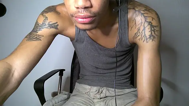 Skinnyblackman online show from July 11, 2026, 4:02 am