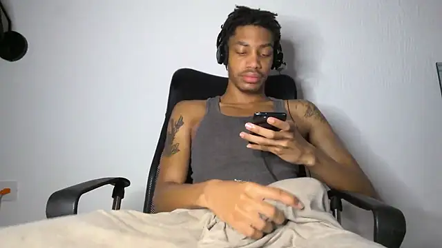 Skinnyblackman online show from July 12, 2026, 2:56 am