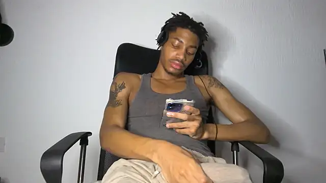 Skinnyblackman online show from June 26, 2026, 2:50 am