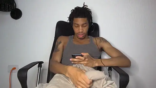 Skinnyblackman online show from June 16, 2026, 3:28 am