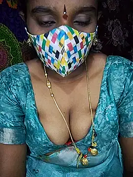 anisha91 online show from November 10, 2025, 5:07 pm