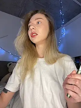  urbestie  online show from January 11, 2026, 9:22 pm