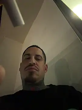 Snapshot of juicyj1311 chatting on March 15, 2026, 6:20 am juicyj1311 online show from March 15, 2026, 6:20 am