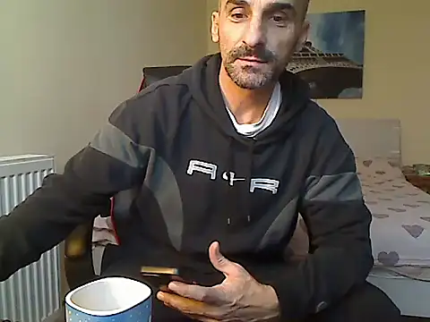 amydamarw online show from December 18, 2025, 8:19 am