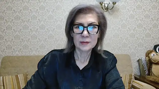 Elegant00Lady online show from November 12, 2025, 2:21 pm